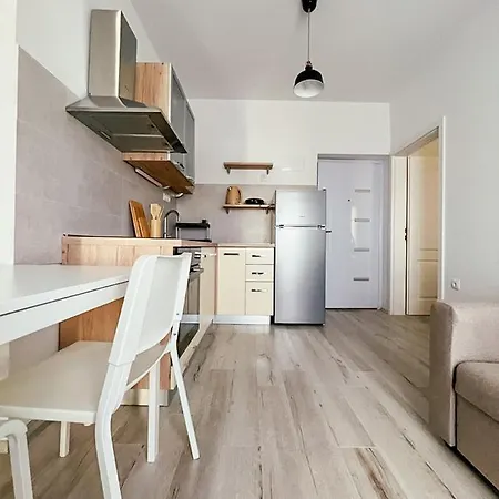 Happy Apartment Sukosan