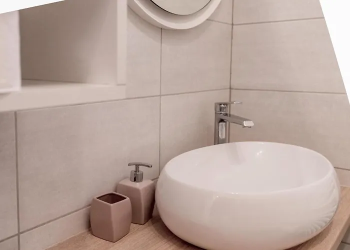 アパート Happy Sukošan