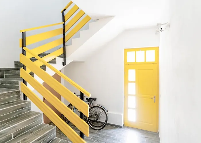 アパート Happy Sukošan