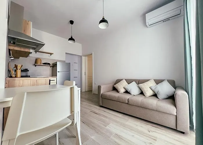 Happy アパート Sukošan